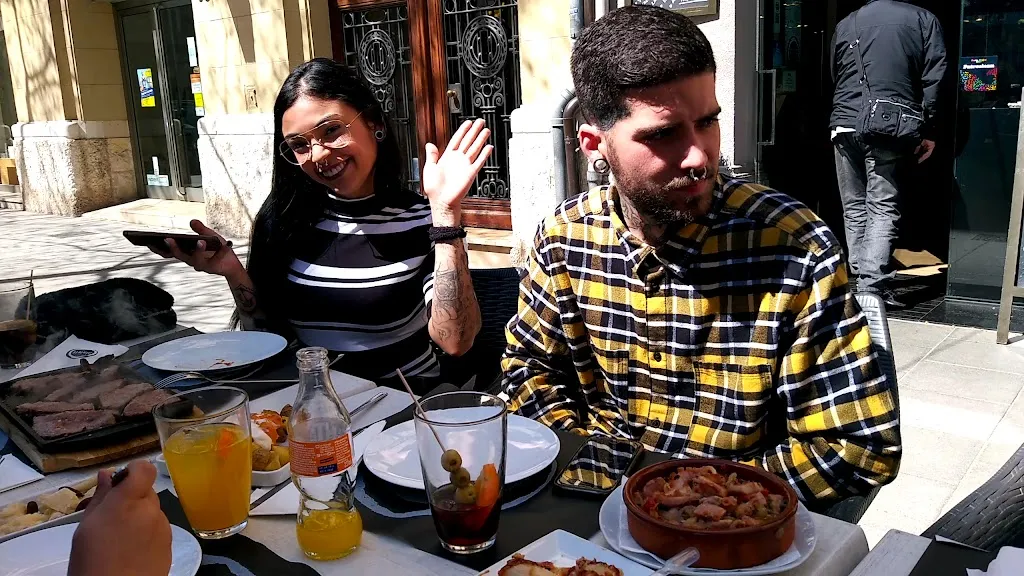 PLATETS PER PICAR_Olèrdola_slider_image_1