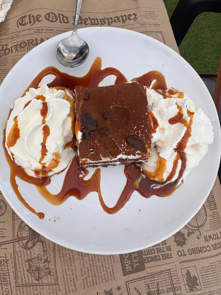 Diana Hdz_Nomads Steak House_Piera_review