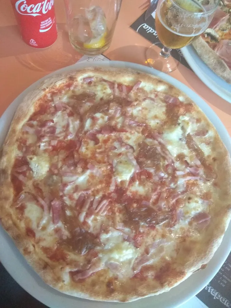 Sheila Malchirant_El Lokal Bar Pizzeria_Pobla de Claramunt La_review