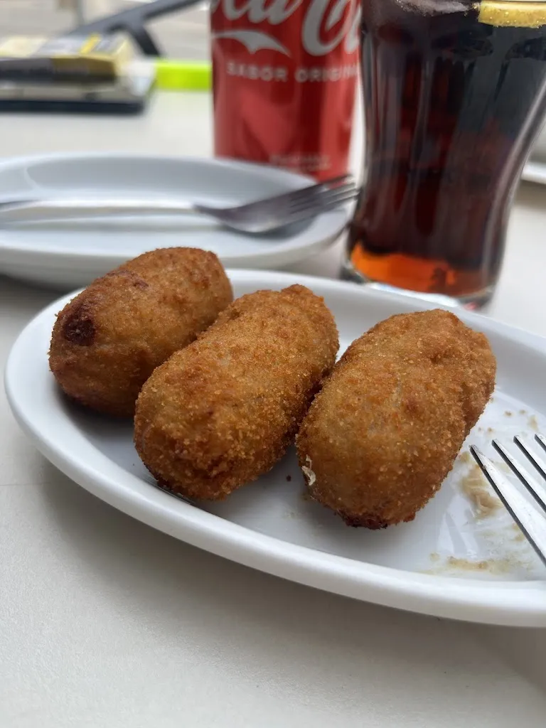 Lidia Verdú_La Rosalía_Pobla de Lillet La_review