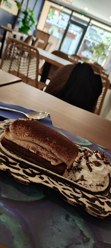 Iqra Muhammed_Fishbay_Montcada i Reixac_review