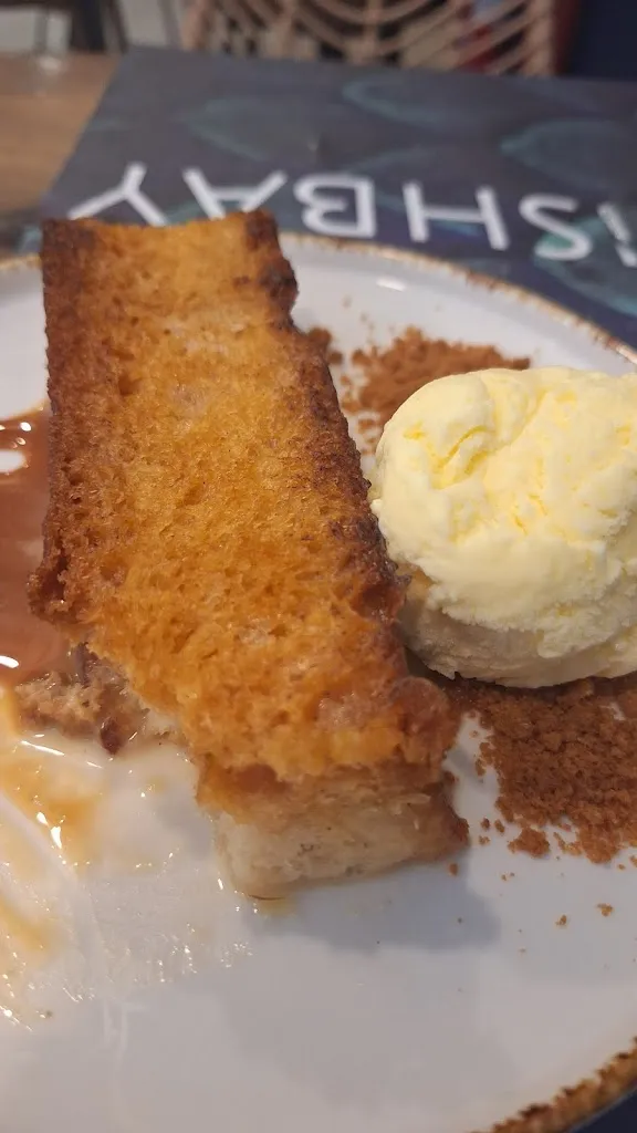 Benjamin M. Perteagas_Fishbay_Montcada i Reixac_review