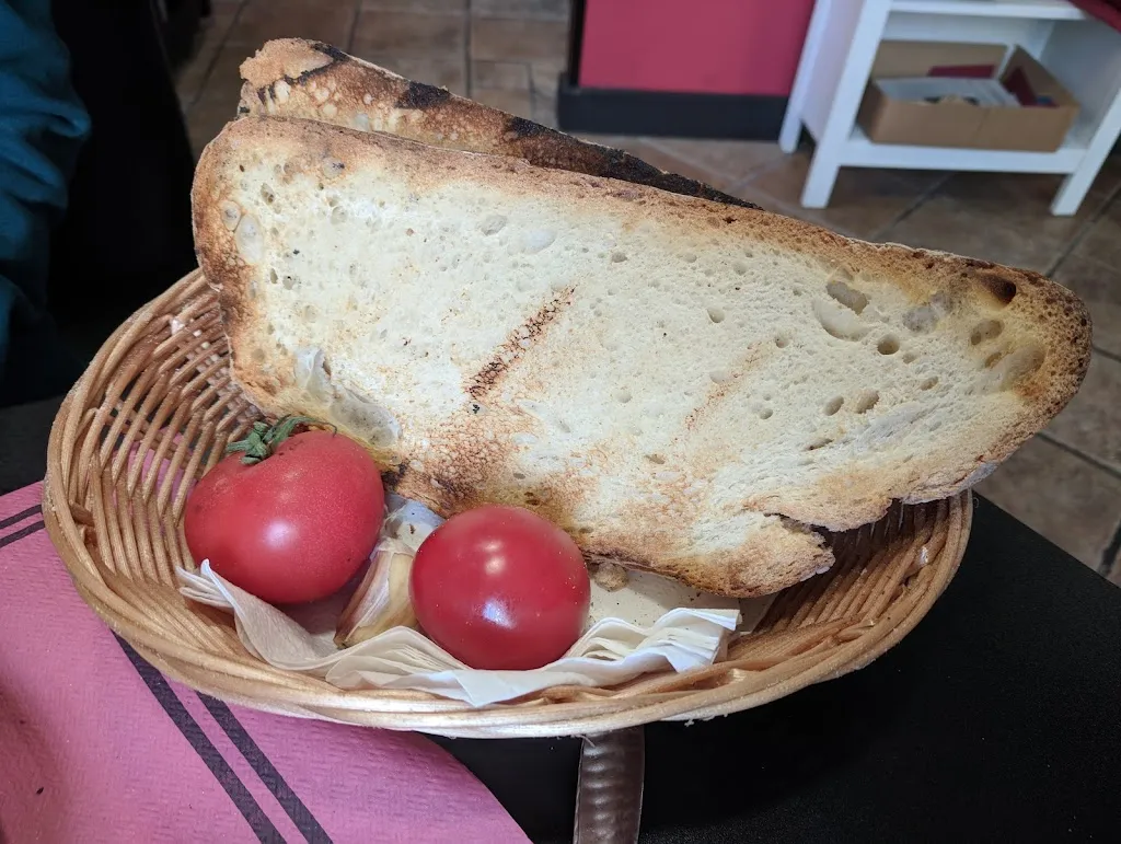 Bruno Caram Muller_Els tres cantons._Montcada i Reixac_review