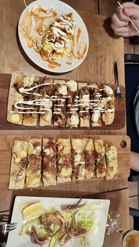 Kris C_Frankfurt bar cafetería la family_Montcada i Reixac_review