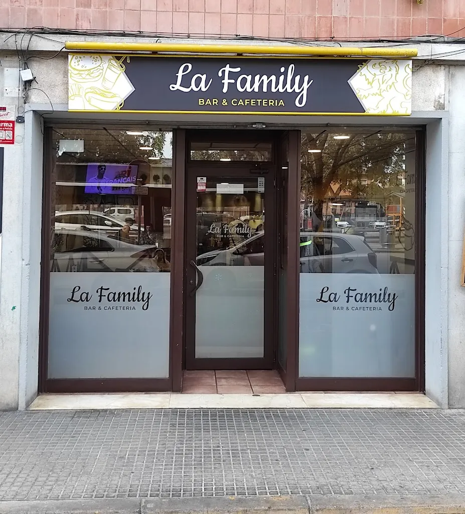 Frankfurt bar cafetería la family restaurant in Montcada i Reixac