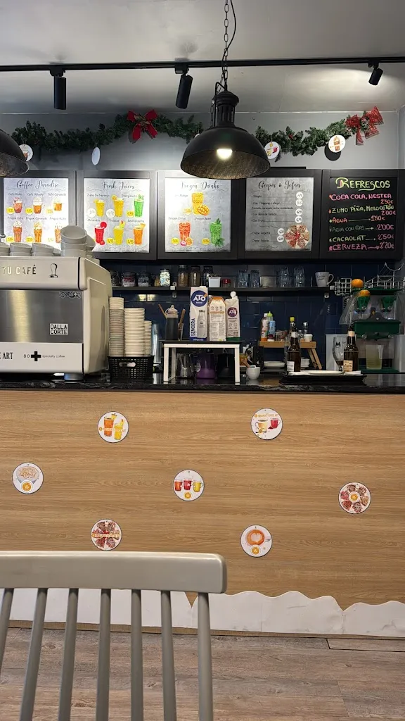 BIDEMI OLATAYO_Miranda's coffee art_Montcada i Reixac_recensione