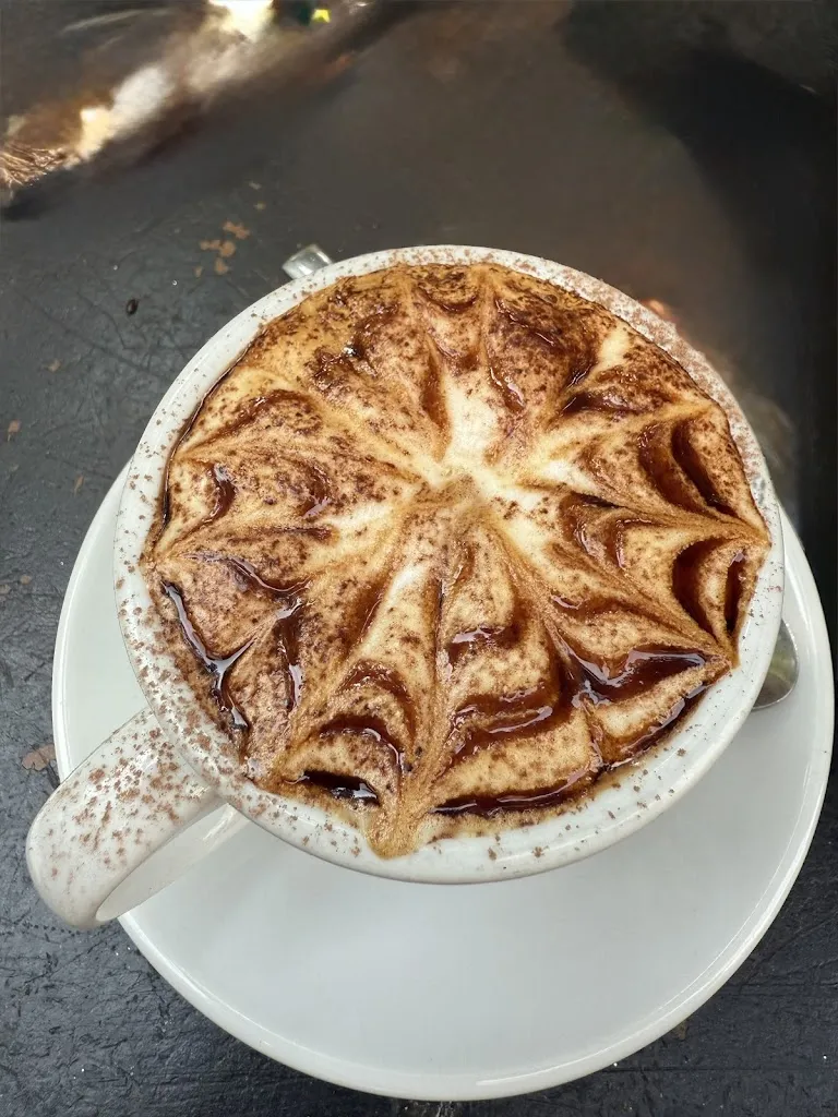 Bahija El Bouhali_Miranda's coffee art_Montcada i Reixac_recensione