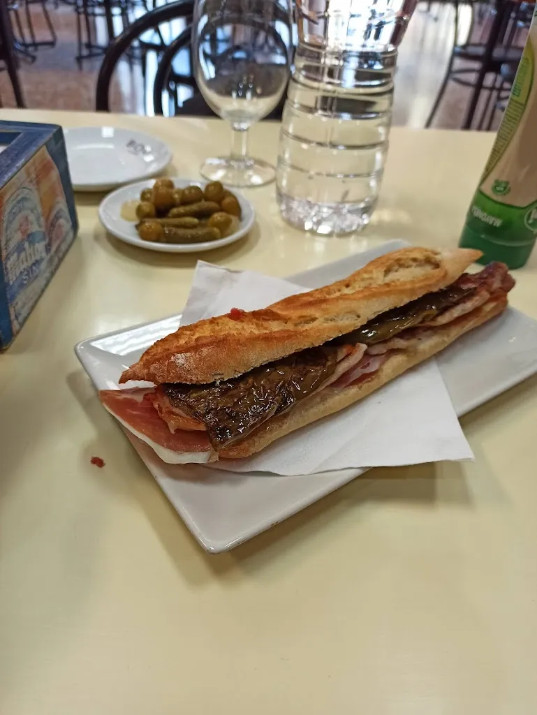 Bar restaurante Mesón Castellano restaurant in Montcada i Reixac