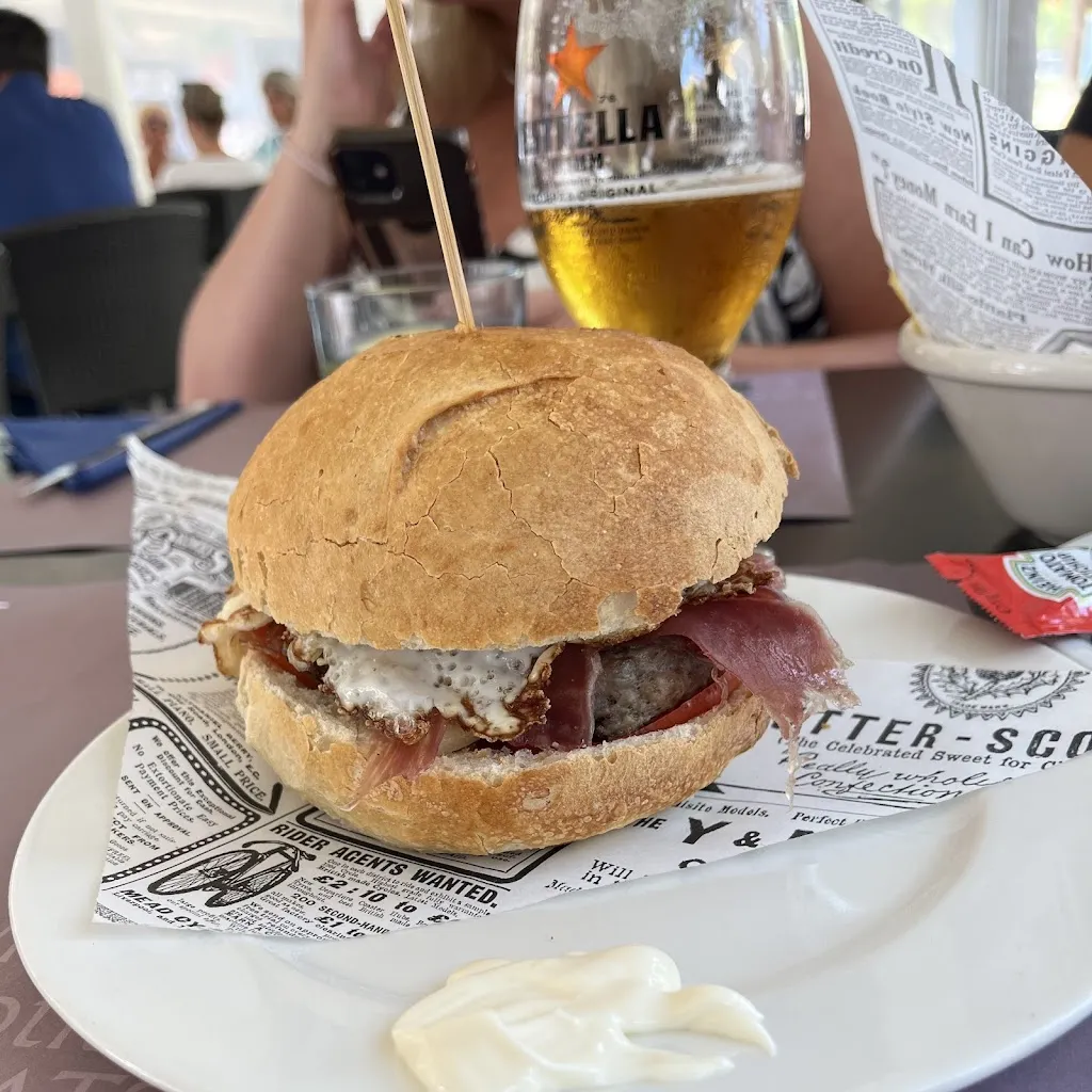 Luke de Vries_Restaurant and Bar - Nucky's by St. Jordi_Pineda de Mar_review