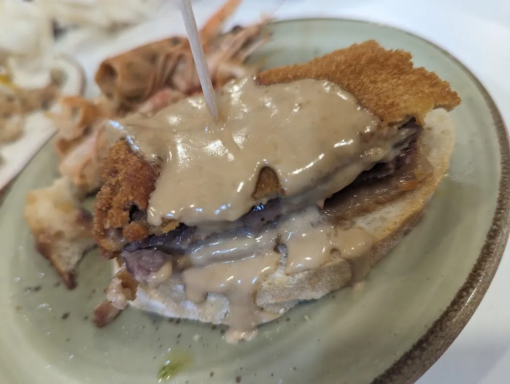 Robert Young_Montaditos Pepet II_Pineda de Mar_review