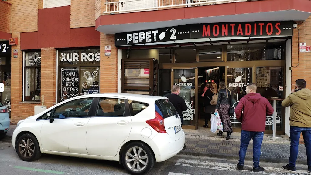 Montaditos Pepet II restaurant in Pineda de Mar