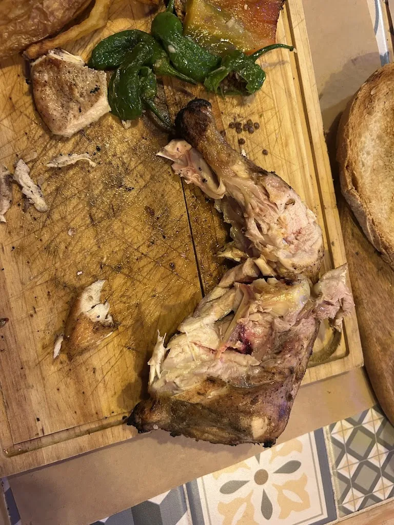 Stephen deeley_D’brasa_Pineda de Mar_review