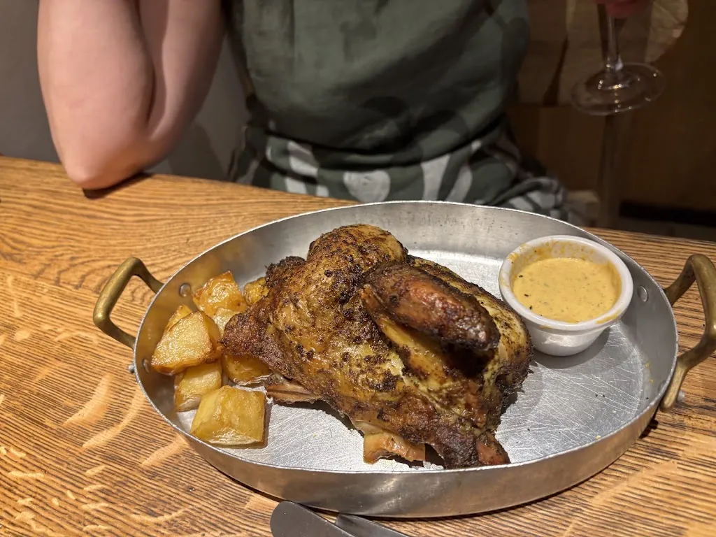 Natalia Dovax_Chicken and Fish Grill_Pineda de Mar_review