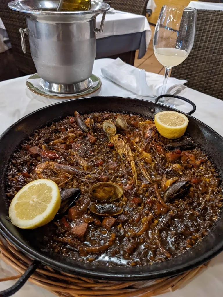 Cheryl Wong_Restaurant Marisqueria Pepet_Pineda de Mar_review