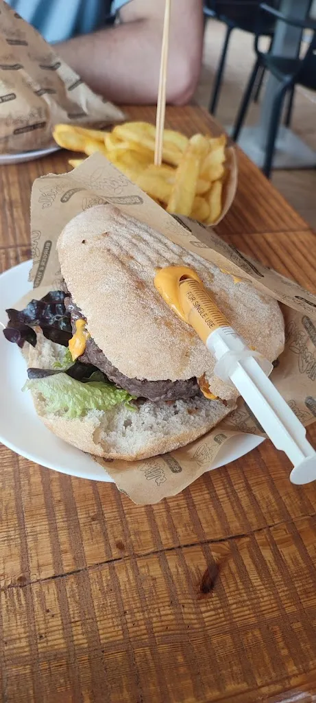 Debora Sandy_Champanillo Pineda de Mar_Pineda de Mar_review