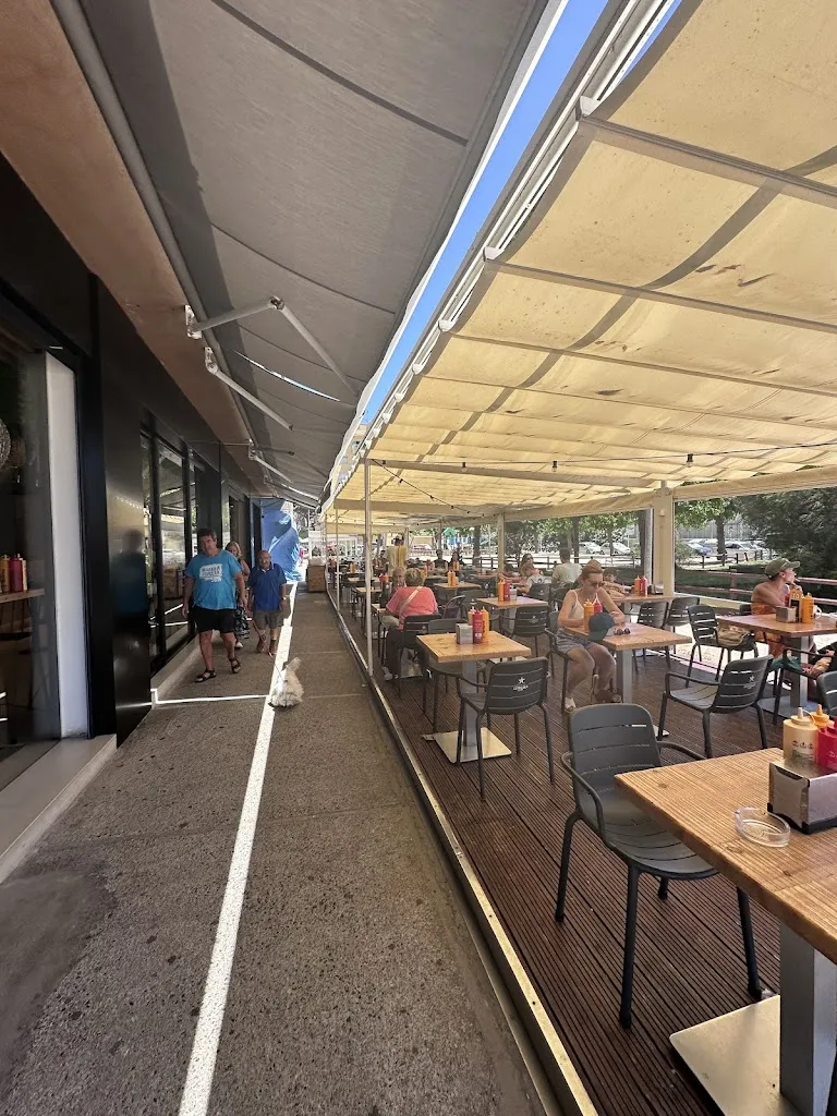 Gicu Hincu_Champanillo Pineda de Mar_Pineda de Mar_review