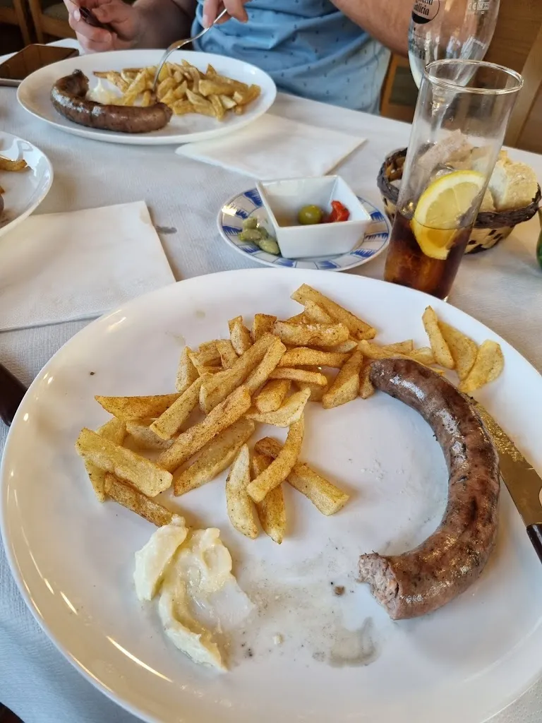 Gabija Lapūnė_El Xiringuito de la Casa Gran_Pontons_review