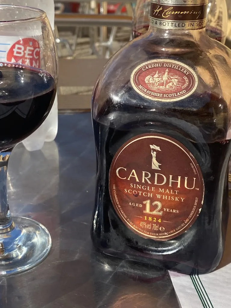 Rosie Williams_El Xiringuito de la Casa Gran_Pontons_review