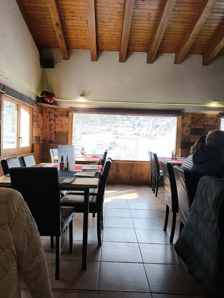 Bar JB restaurant in Prats de Lluçanès