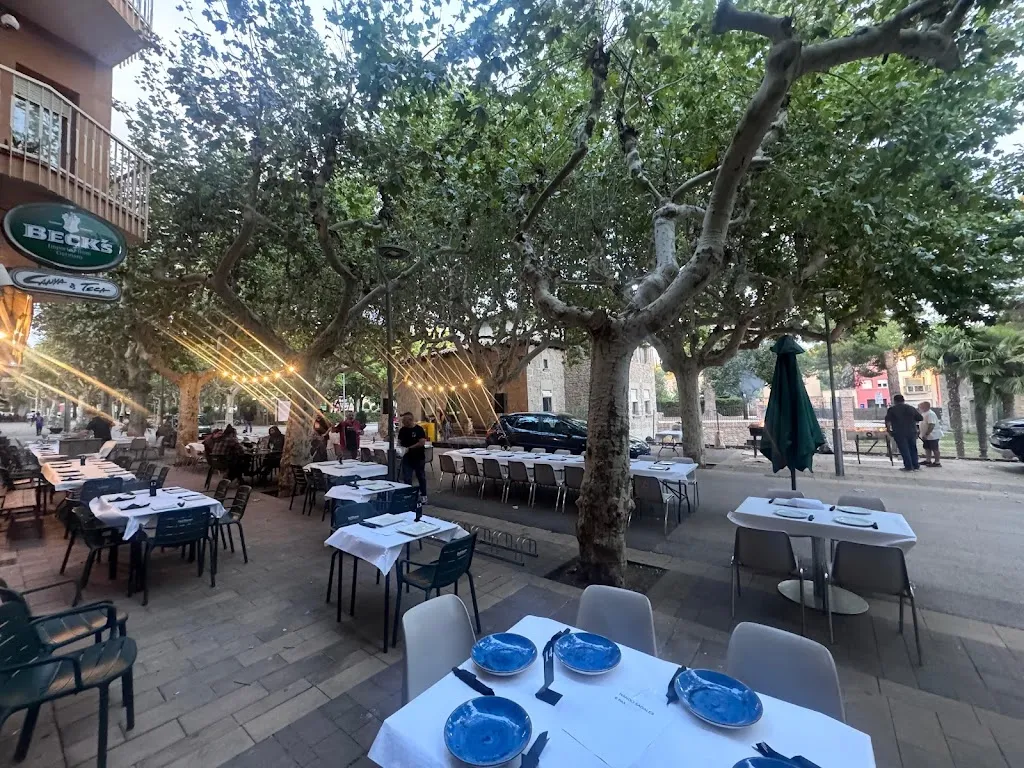 Canya & Teca restaurant in Prats de Lluçanès