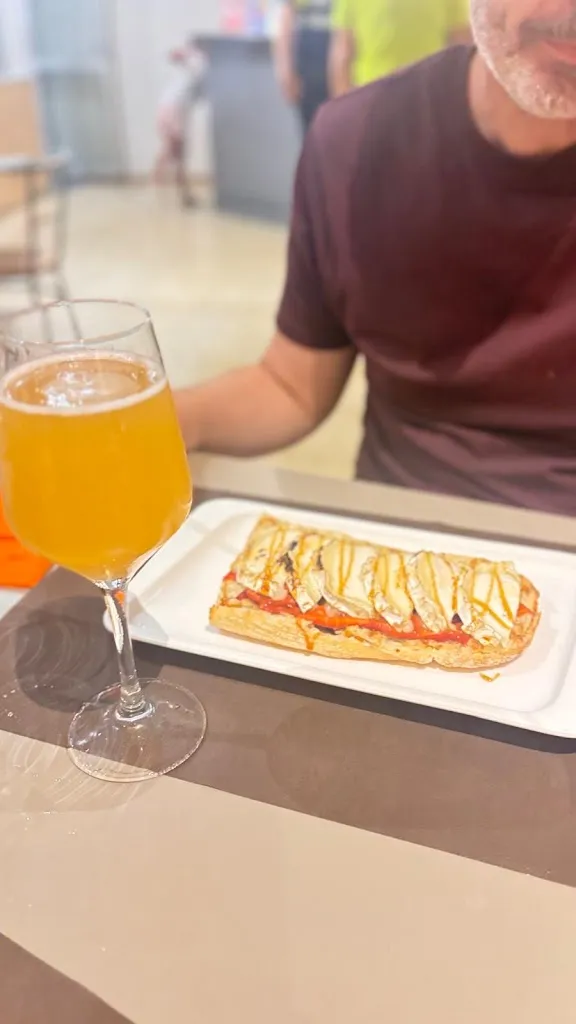 Joan Manel Serrano Luna_Le Borinot_Puigdàlber_recensione