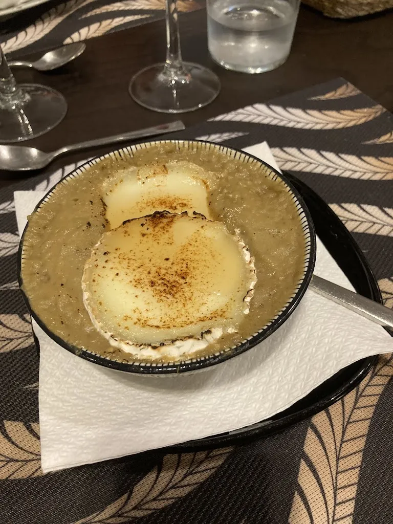 Ewan Halbert_El Mirall de Puig reig_Puig-reig_review