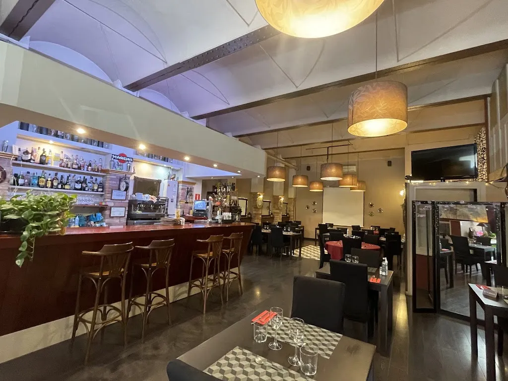 Yu-Chen Sheng_El Mirall de Puig reig_Puig-reig_review