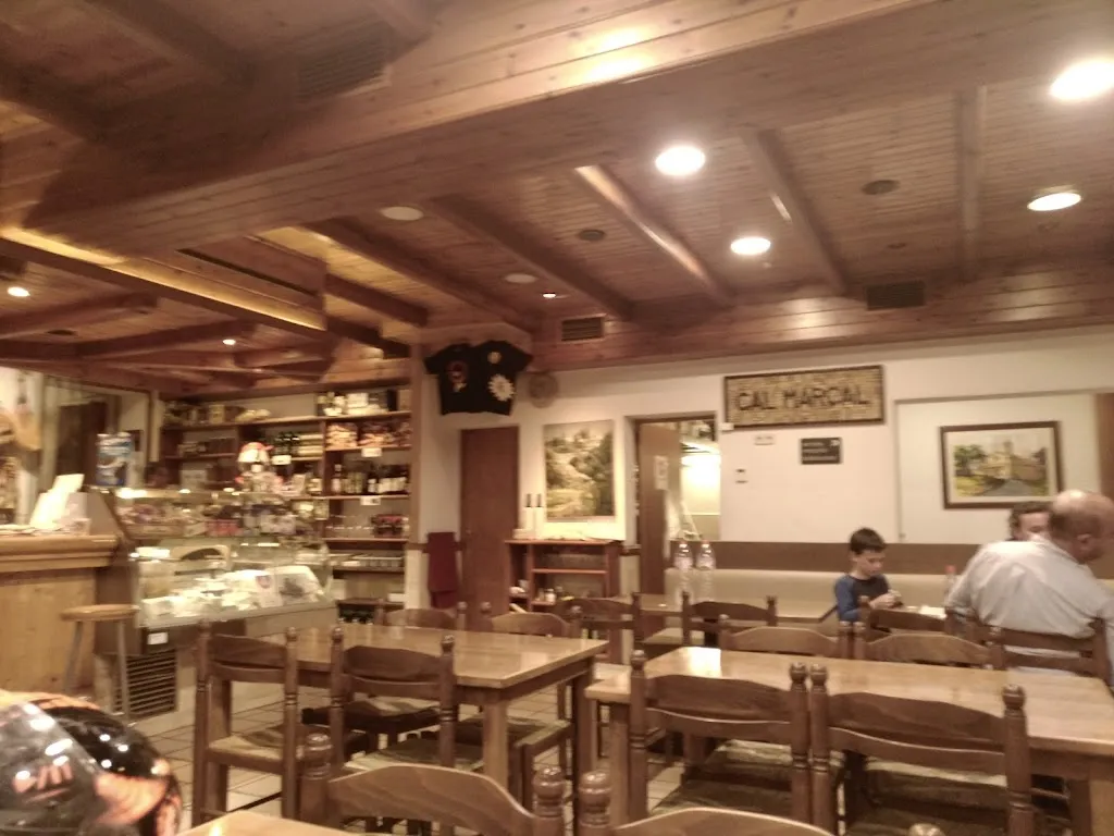 John Paparas_Apart-Hotel Cal Marçal_Puig-reig_review