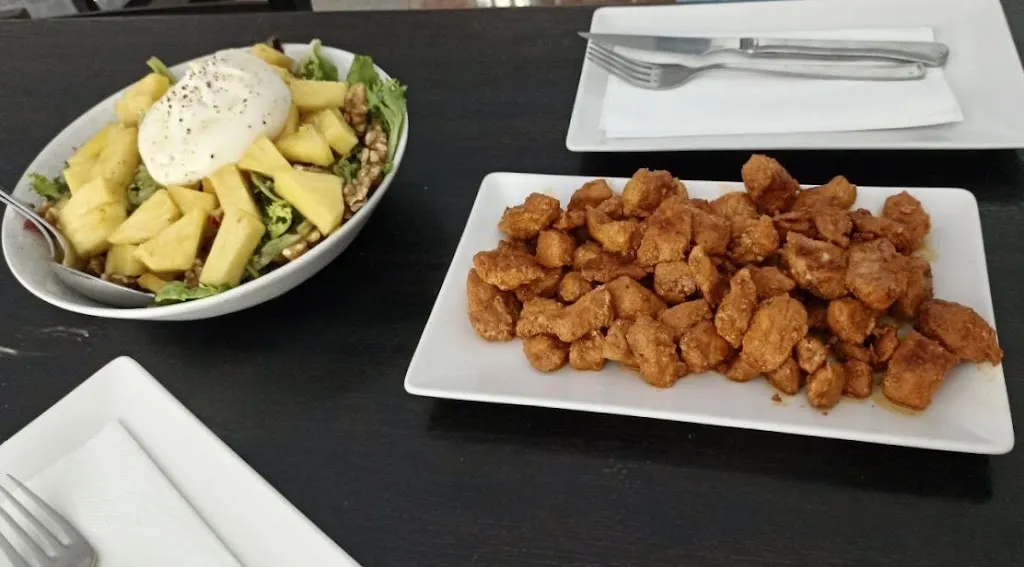 Leandro J R_Café-Bar Malo Será !! Noia_Noia_review