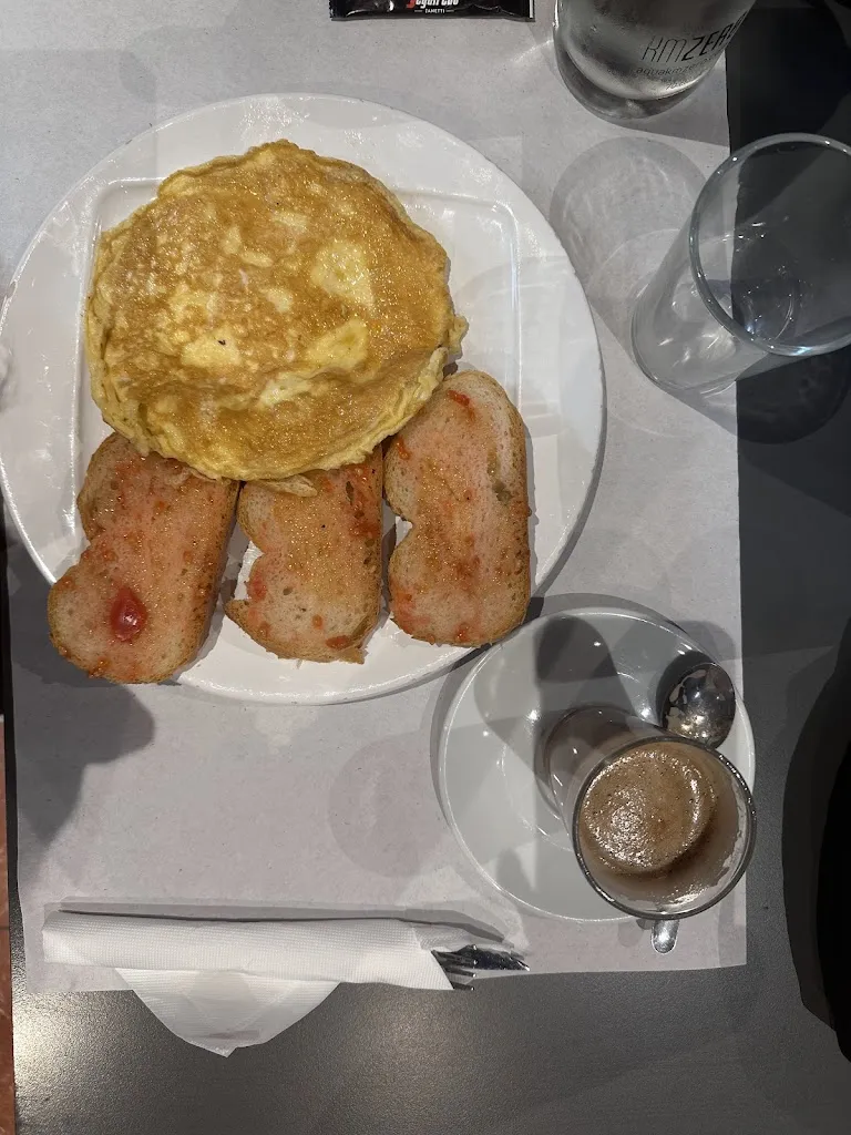 Rim Hijjawi_La República_Roca del Vallès La_review