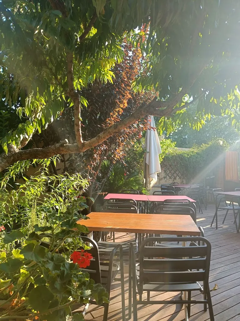 F S_Els Caçadors_Roca del Vallès La_review