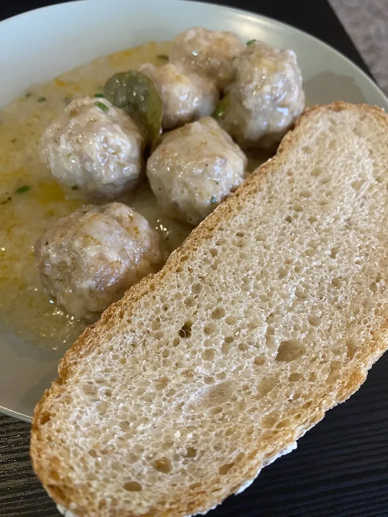 enya_La Loba_Ripollet_review