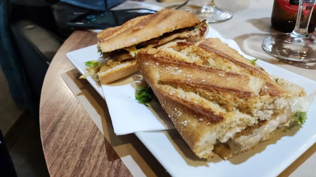 Dimas_Cafetería Caffe Di Khalma_Ripollet_review