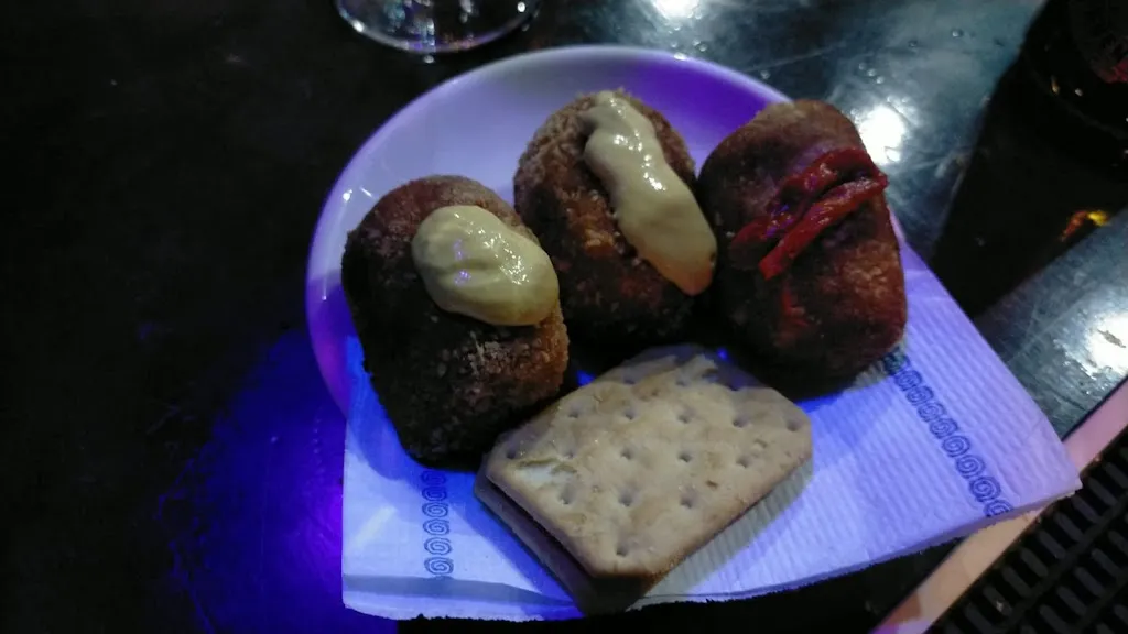 Noelia Romero_Gurri tavern_Ripollet_review