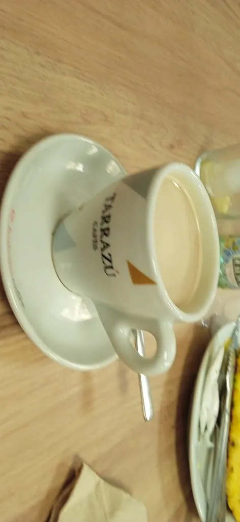 Joan Carles Castanera Marin_Bar Del Poble_Palau-solità i Plegamans_review