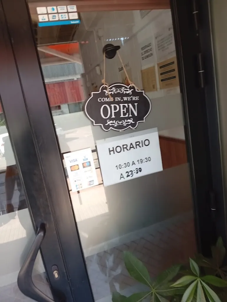 omar abdel-lah_Oyaki sushi Palau_Palau-solità i Plegamans_review