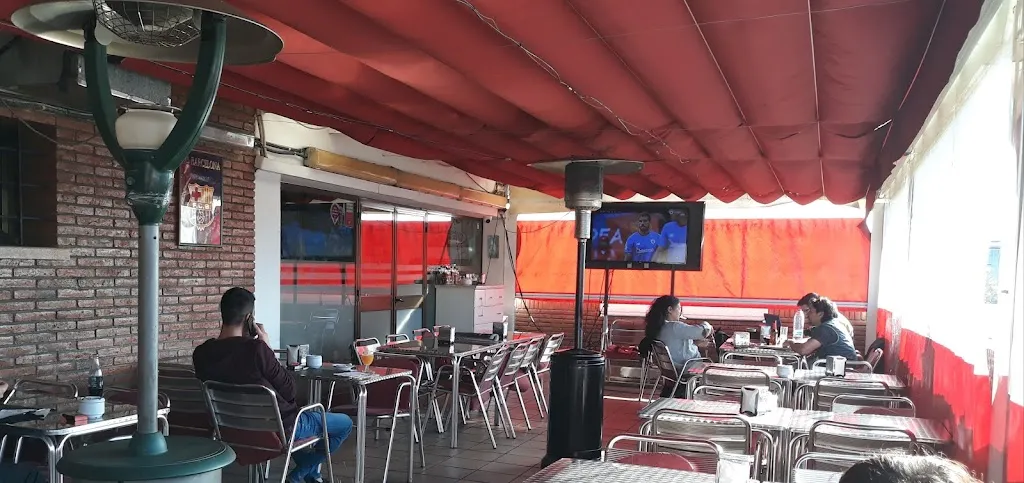 Restaurant L'1 Set Set D'En Josep_Palau-solità i Plegamans_slider_image_3