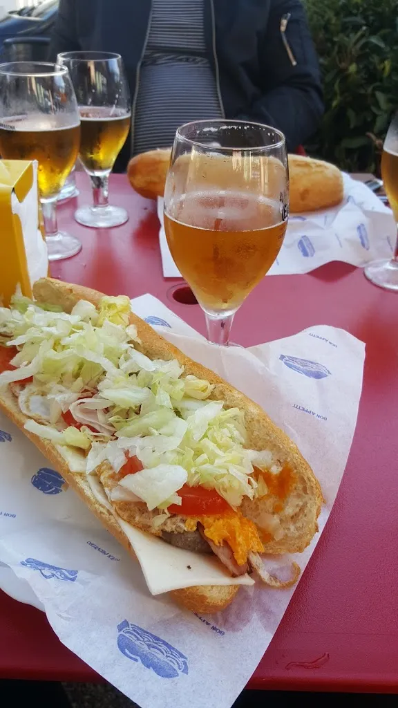 John Gonzalez_FRANKFURT PALAU_Palau-solità i Plegamans_review