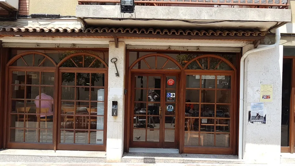 Bar Restaurant La Clau restaurant in Palau-solità i Plegamans