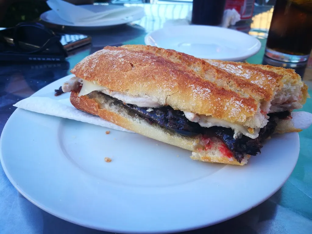 Menu_BAR LOS MIRLOS_Palau-solità i Plegamans_image_1