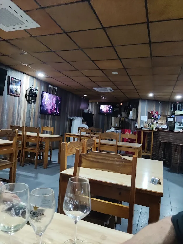 Bar la Lluna_Palau-solità i Plegamans_slider_image_3