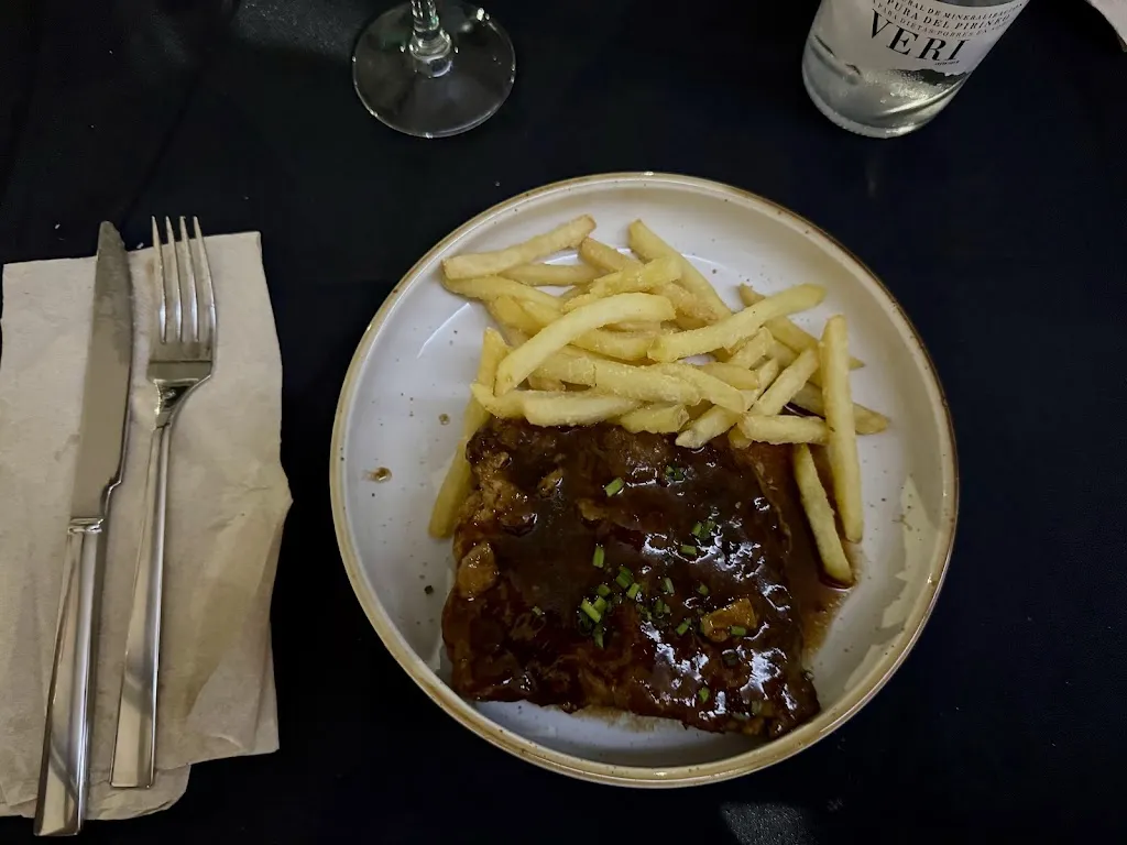 Leire Moreno Lahuerta_Athos Lounge Club_Palau-solità i Plegamans_review