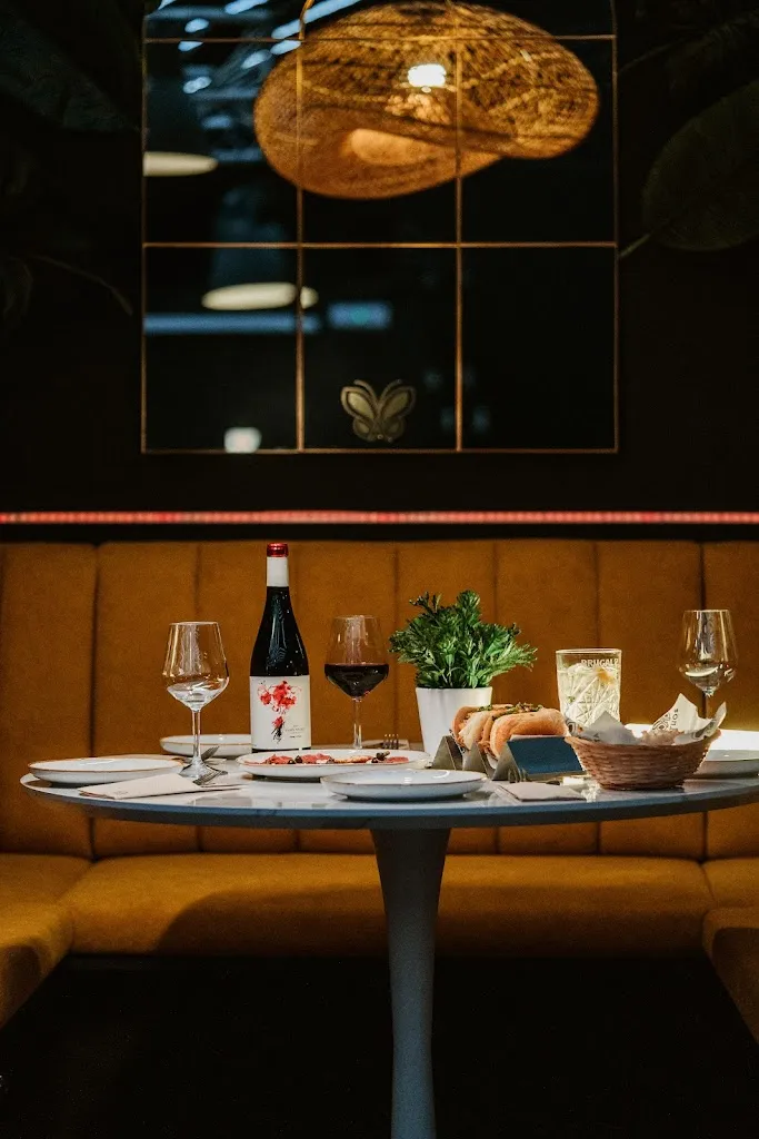 Athos Lounge Club_Palau-solità i Plegamans_slider_image_3