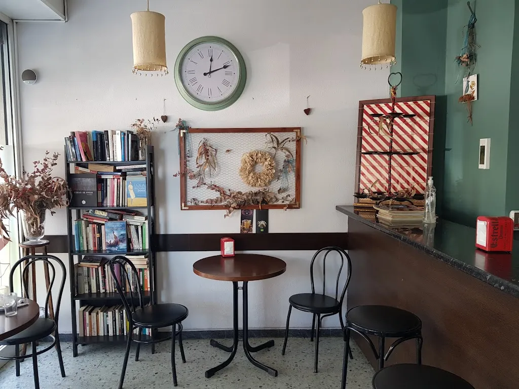 El Cafè de Can Cortés restaurant in Palau-solità i Plegamans