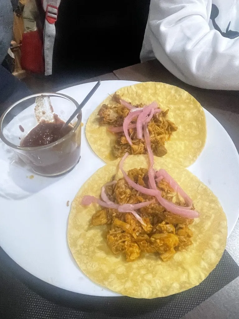 Xavier Ureña_Amor y Tacos Spain_Palau-solità i Plegamans_recensione