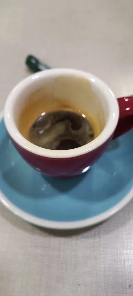 Iván Fernández Jiménez_TAIRONGO COFFEE - CAFETERIA Y TOSTADOR DE CAFE DE ESPECIALIDAD_Palau-solità i Plegamans_recensione