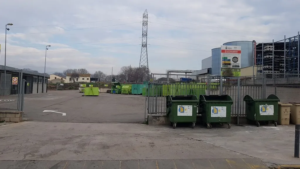 Deixalleria Palau-solità i Plegamans_Palau-solità i Plegamans_slider_image_1