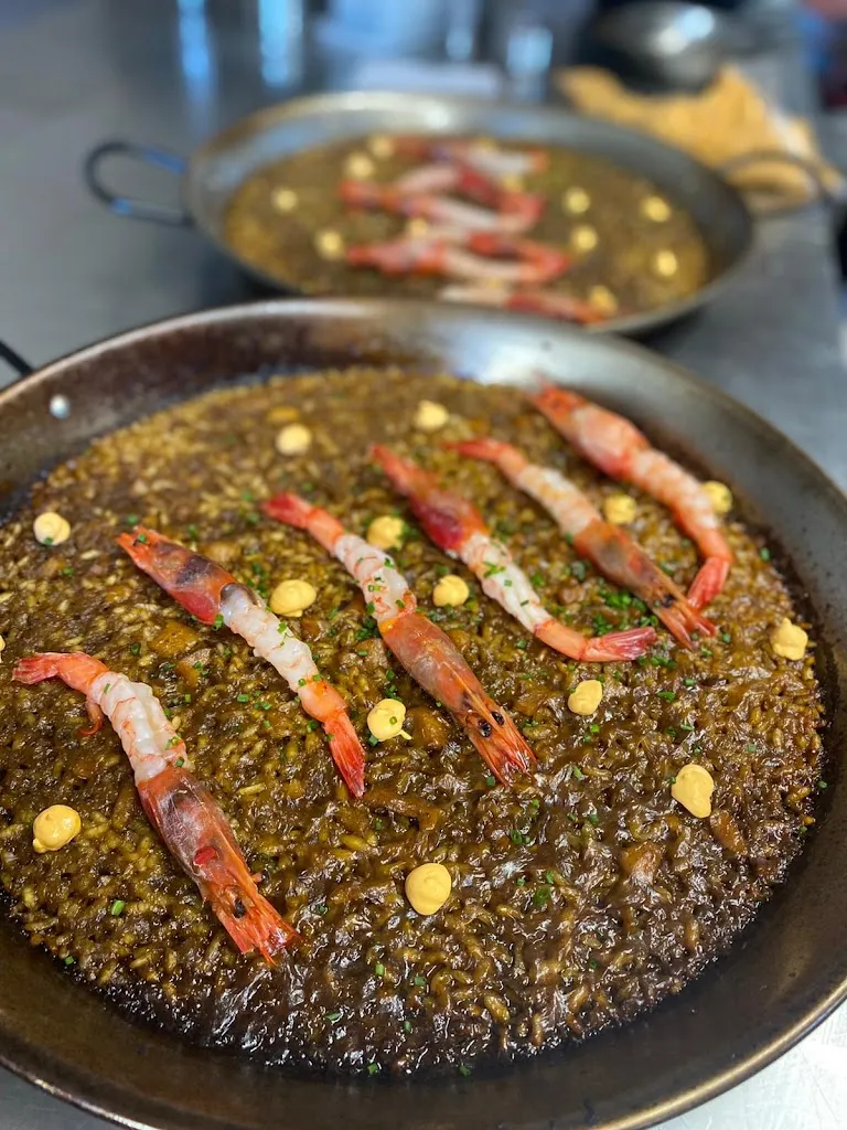 La Masia Sallent, Germans Parareda_Sallent_slider_image_3