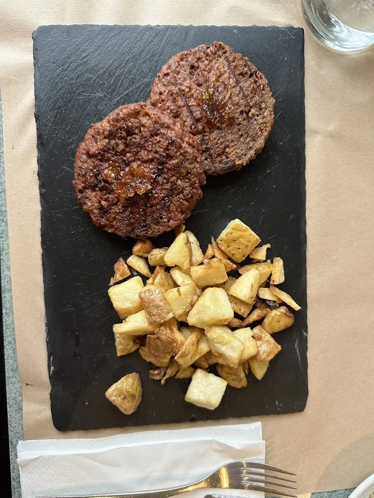 Laia Barbero Lop_Restaurant Wecamp Pedraforca_Saldes_recensione