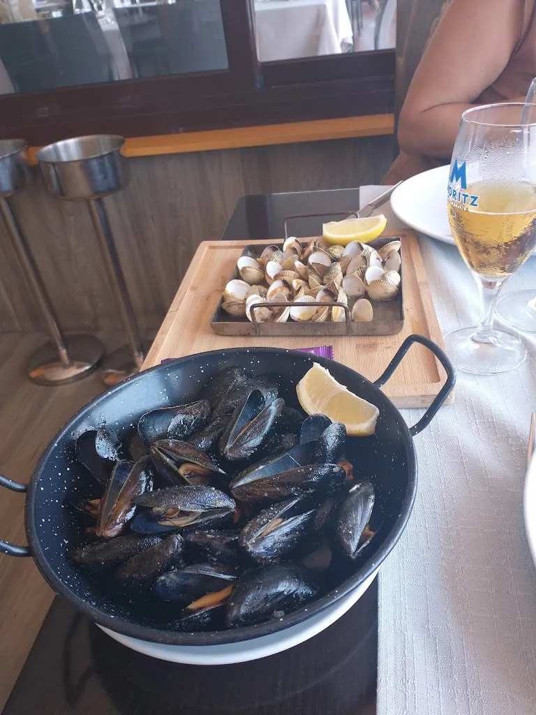 Menu_Seaside seafood restaurant_Sant Andreu de Llavaneres_immagine_5